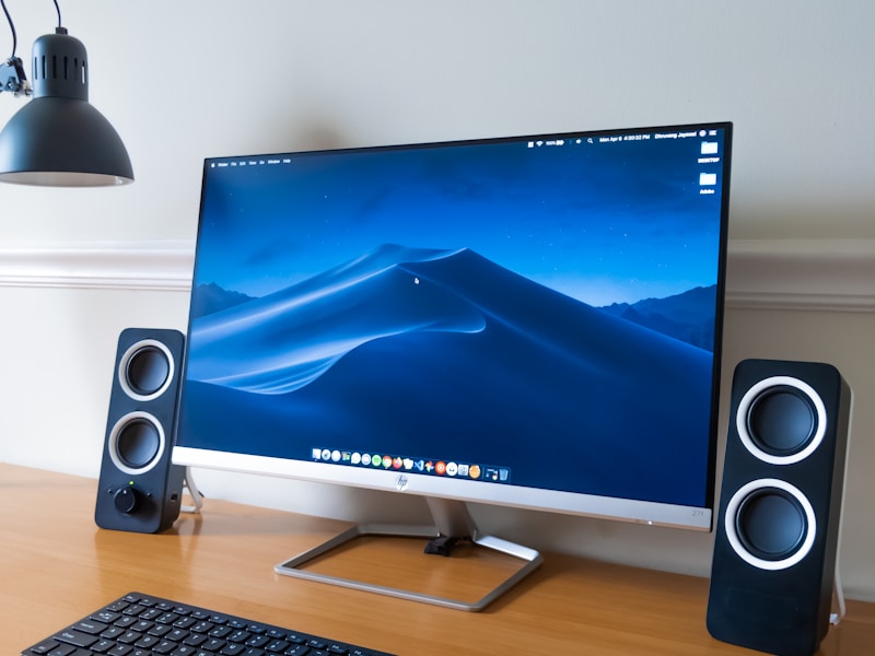 Dell UltraSharp U2723DE - 2